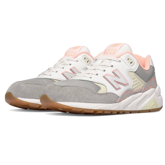 New Balance Shoes - NWOB! Women’s New balance 580 REV LTE Sneakers